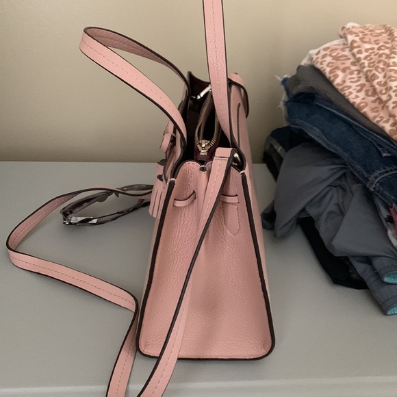 Needs new home - Picture 2 of 3